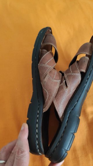 Sandalias de piel hechas a mano