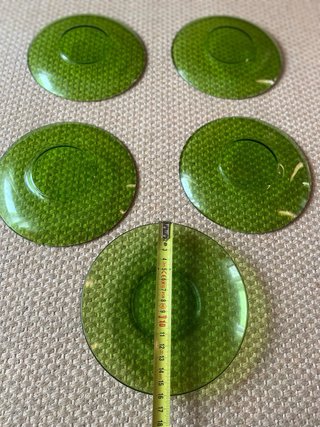Conjunto 5 pratos vidro verde anos 60