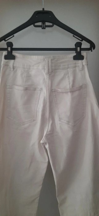 Pantalón beige Stradivarius mujer Talla 36