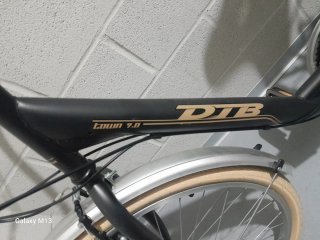 Bicicleta de paseo DTB negra