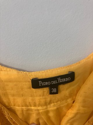 Vestido Pedro del Hierro amarillo perforado
