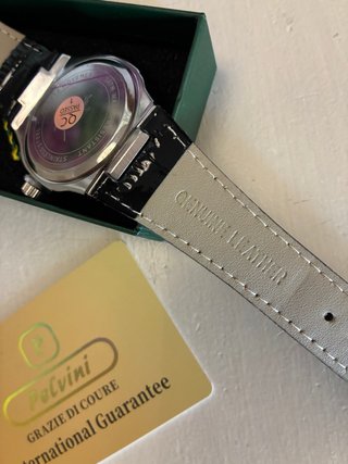 2 Relojes Pelvini Nuevos (1 de Regalo)