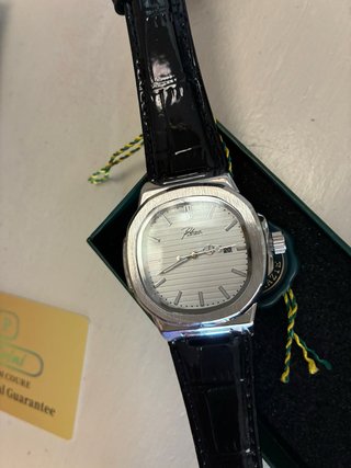 2 Relojes Pelvini Nuevos (1 de Regalo)