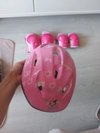 Protecciones Oxelo Patines y casco Disney