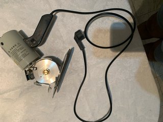 Máquina cortatelas eléctrica