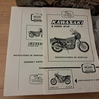 Maqueta Kawasaki Z1000 Z1-R 1/10 Guiloy