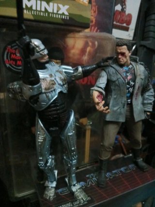 Robocop vs Terminator Figura Dañada