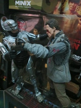 Robocop vs Terminator Figura Dañada