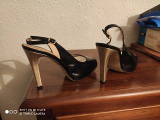 Sandalias fiesta negras y doradas T.38