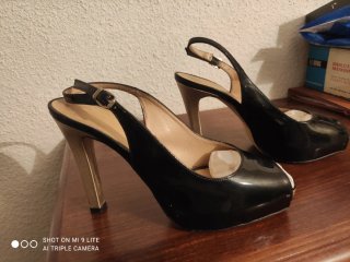 Sandalias fiesta negras y doradas T.38