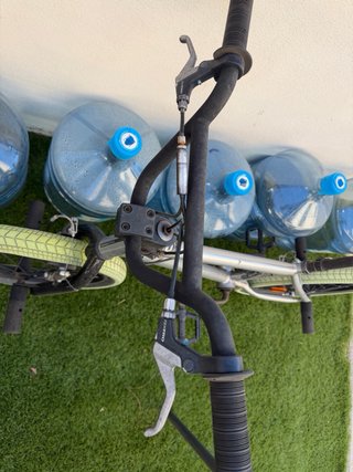 Bicicleta BMX plateada