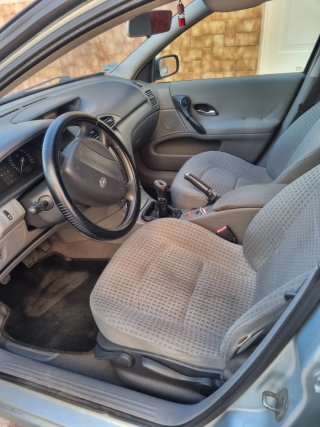 Renault Laguna 2004