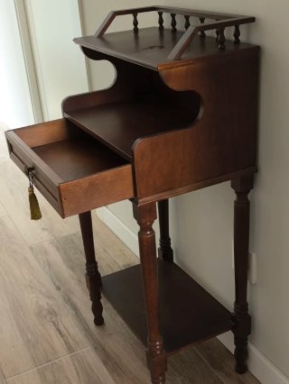 MESA AUXILIAR TELEFONERA RETRO, CON CAJÓN Y REPISA