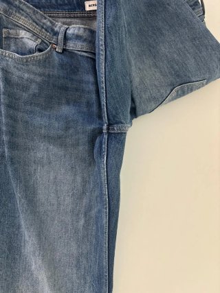Vaqueros Bershka Talla 40