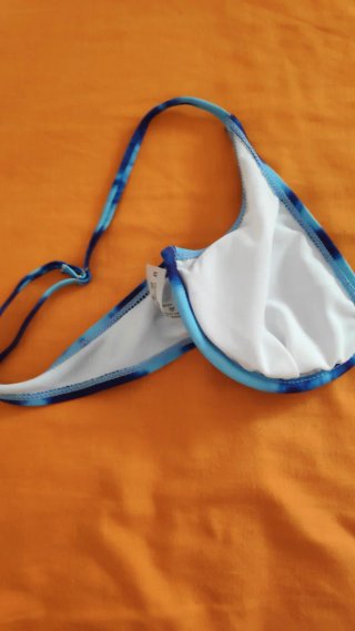Bikini y pareo Shein estampado