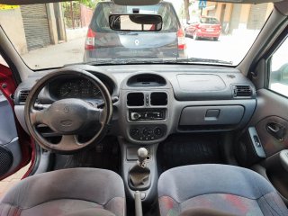 Renault Clio 2000