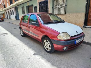 Renault Clio 2000
