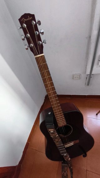 Guitarra Fender CD-60 Acústica + bandolera+soport
