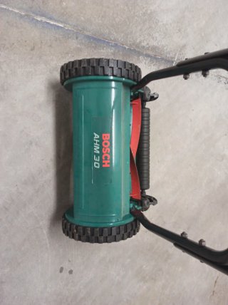 Cortacésped manual Bosch AHM 30