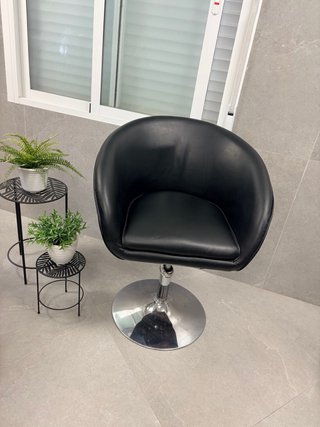 Silla Peluquería Giratoria Negra
