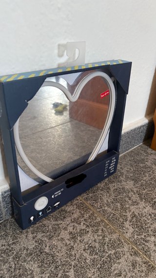 Espejo Corazón con Luz Neón