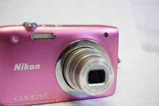 Cámara Nikon Coolpix S2600 Rosa 14MP