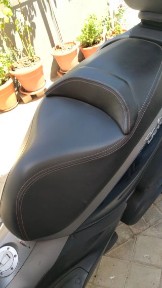 Piaggio Beverly 350 Sport Touring 2012