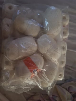 28 ovillos Hilo Hilandera Super Coats