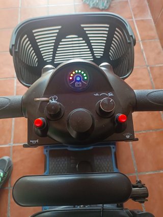 Scooter 4 ruedas 1 mes de uso