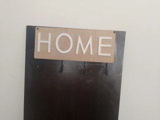 Mueble de entrada con estantes
