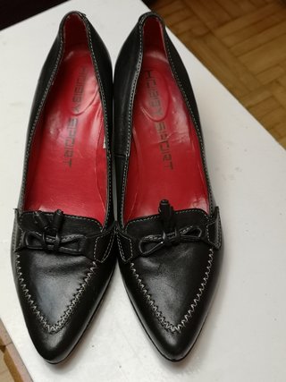 Zapatos de piel negros talla 40 sin estrenar