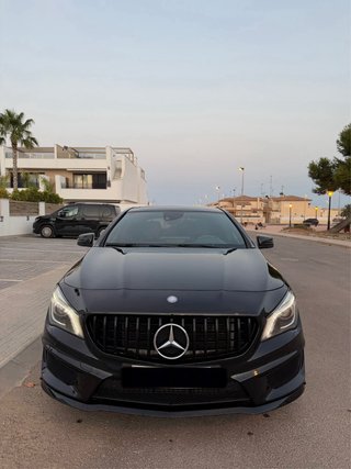 Mercedes-Benz Clase CLA 220 AMG