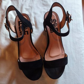 Sandalias cuña corcho Refresh negras