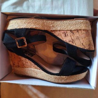Sandalias cuña corcho Refresh negras
