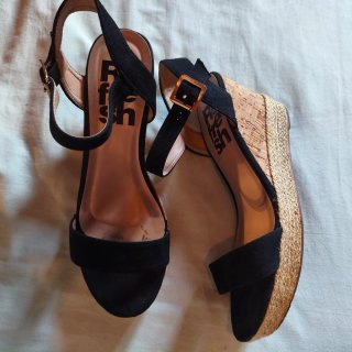 Sandalias cuña corcho Refresh negras