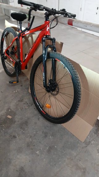 Bicicleta de Montaña RACER Roja