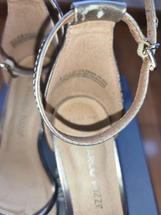 Sandalias Marco Tozzi Talla 38 Oro/Plata