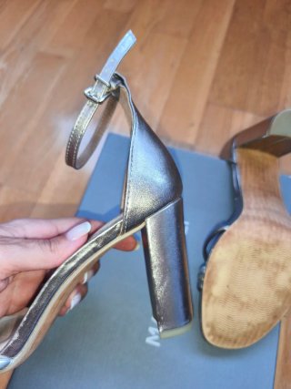 Sandalias Marco Tozzi Talla 38 Oro/Plata