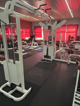 Lote de máquinas de gimnasio
