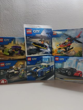 Lotto LEGO City: Auto, Moto, Elicottero, Jet