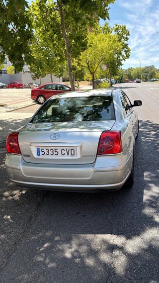 Toyota Avensis 2004