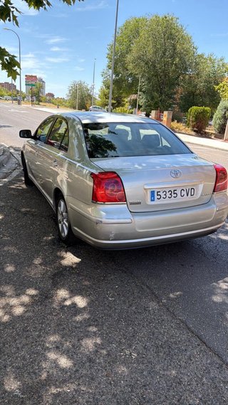 Toyota Avensis 2004