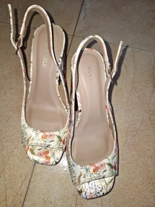 Sandalias Anna Field florales