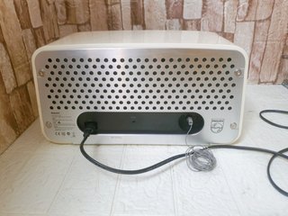 Radio tipo época vintage antigua válvula baquelita