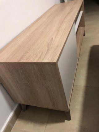 Mueble TV blanco y madera