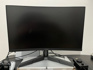 Monitor Curvo Gaming KOORUI 24 180Hz 1ms FHD