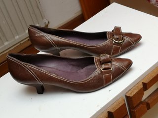 Zapatos de salón piel beige talla 40