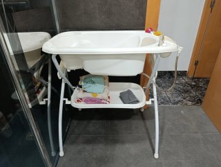 Bañera para bebé con soporte