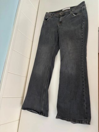 Vaqueros Bershka negros