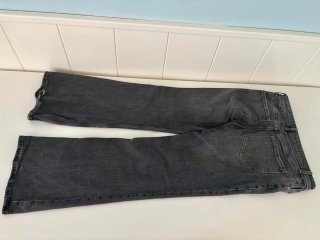 Vaqueros Bershka negros